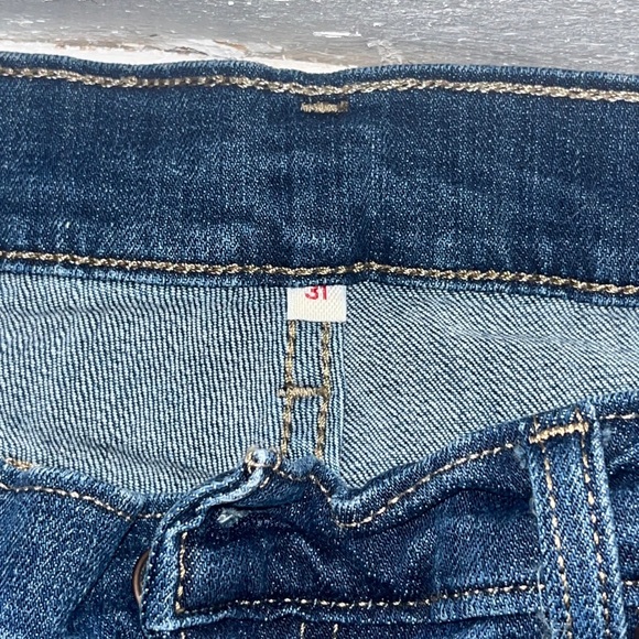 Levi’s Jean Shorts Womens Size 31 - Picture 2 of 7